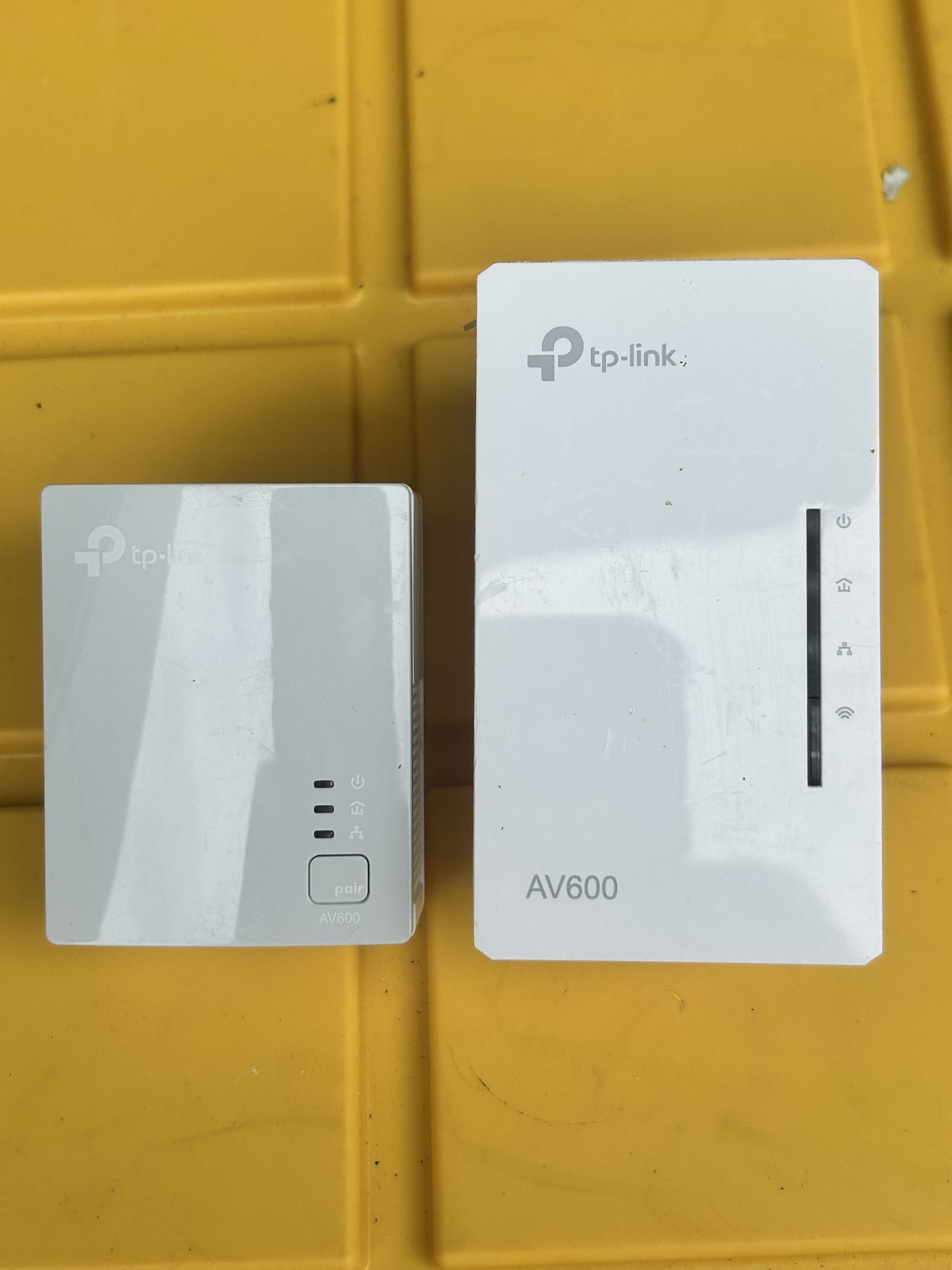 TP-Link AV600 Powerline WiFi Range Extender