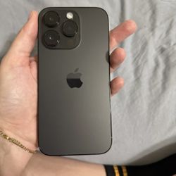 Unlocked Apple iPhone 15 Pro Max 256GB Capacity..