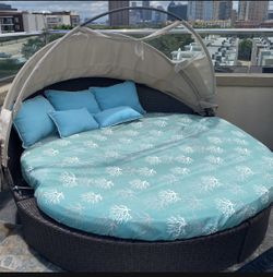 Outdoor Patio Daybed