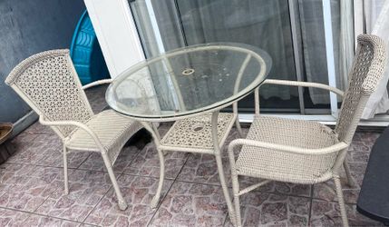 Moving Sale – Glass Top Wicker Patio Table with 2 chairs