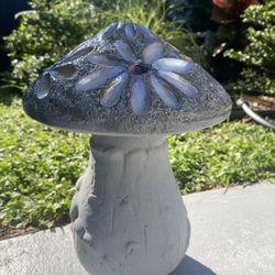 Cement mushroom 