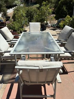 Outdoor Table & 6 Chairs