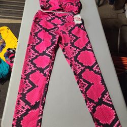 Women's Size Medium Clothes 