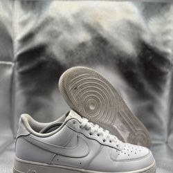 Nike Air Force 1 low triple white