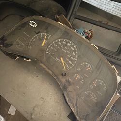 99-02 Silverado Cluster