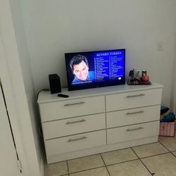 WHITE DRESSER - CÓMODA COLOR BLANCO