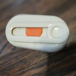 3 in 1 self cleaning pet mister brush