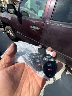 Llaves de autos / car keys and remotes
