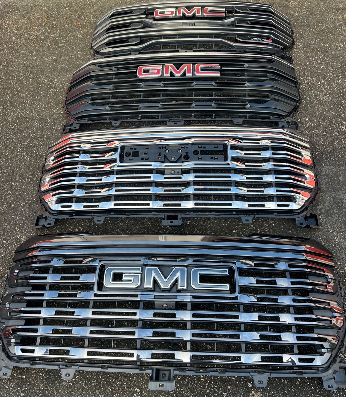 OEM GM Grill Grille Chrome W/ Emblem 2022-2023 GMC Sierra 1500 AT4