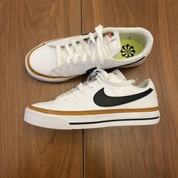 Nike Women's Court Legacy 