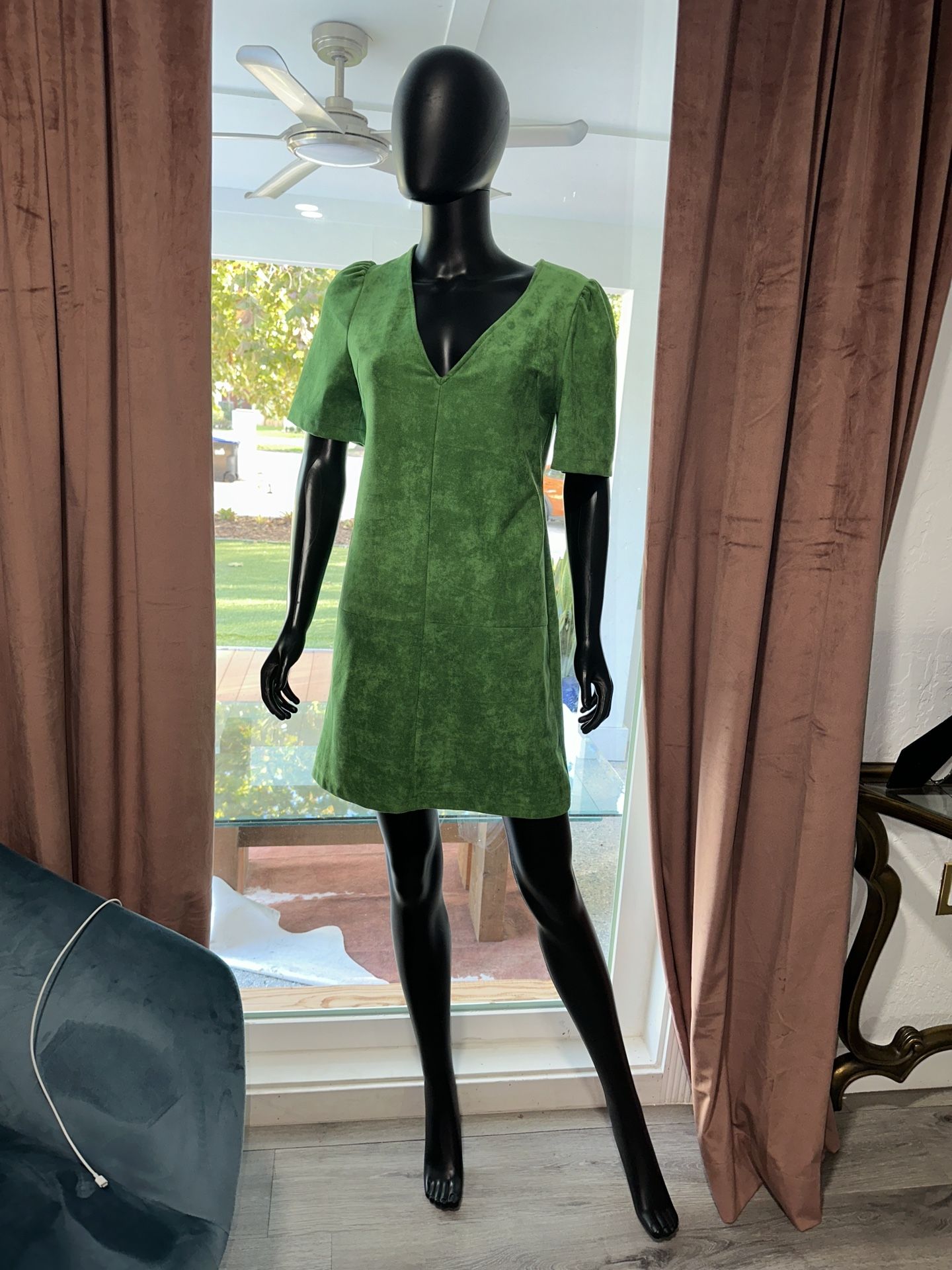 Green Velvet Elegant Dress