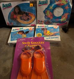 Swim gear. Floaties. Kid floats.