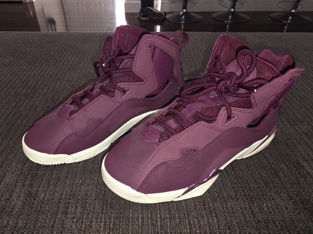 Burgandy Nike Air Jordan True Flight 4.5Y