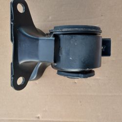 Front Left Engine Mount - 2003-2008 Mazda 6 - Replacement

