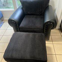 🌴End Of Summer Sale 🔥 Rustic Comfy Lounge Chair w/ Ottoman – Leather & Cloth – Delivery Available