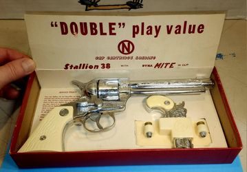 Nichols Cap Gun Stallion 38 W/ Derringer Box Set