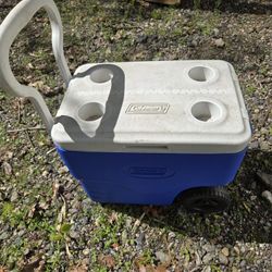 Colman Cooler on Wheels