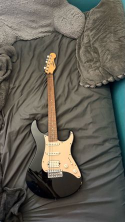Yamaha EG 112c
