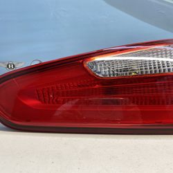 2014-2016 KIA FORTE SEDAN RIGHT SIDE INNER HALOGEN TAIL LIGHT