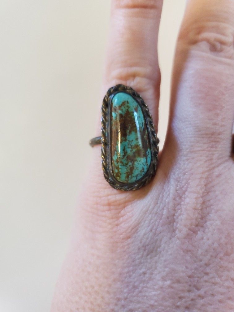 Sterling Silver Vintage Turquoise Ring.