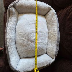 Plush Pet Beds with Bolster Sides