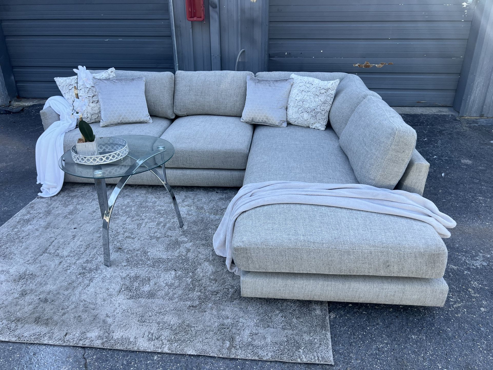 Sectional/couch/Sofa, Light grey, West Elm,108x68, Free Delivery