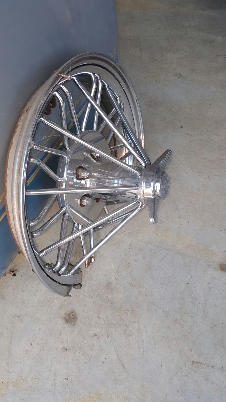 20 in 84 swanger rim and a cut 30 for a 5th wheel also