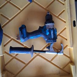 Makita  18 Hamer Drill Xp114