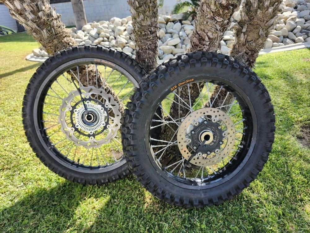 KTM 690 Enduro R OEM Wheels