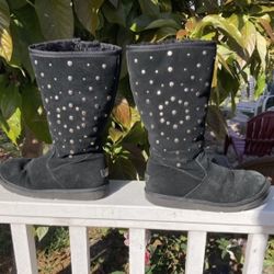 Size 19 Knee-Hi Black Leather  UGG BOOTS With Metal Studded Starburst