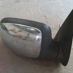 99-06 chevy/ GMC passenger side side chrome mirror 