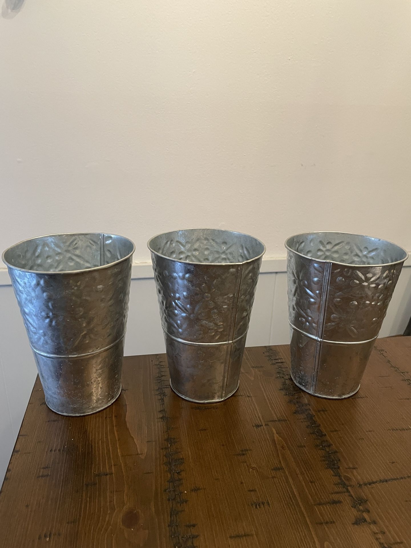 Galvanized Metal Tin Decor Set