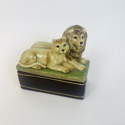 Vintage Ceramic Crackle Glass Lion and Lioness Trinket Box Lidded Box Painted 5"