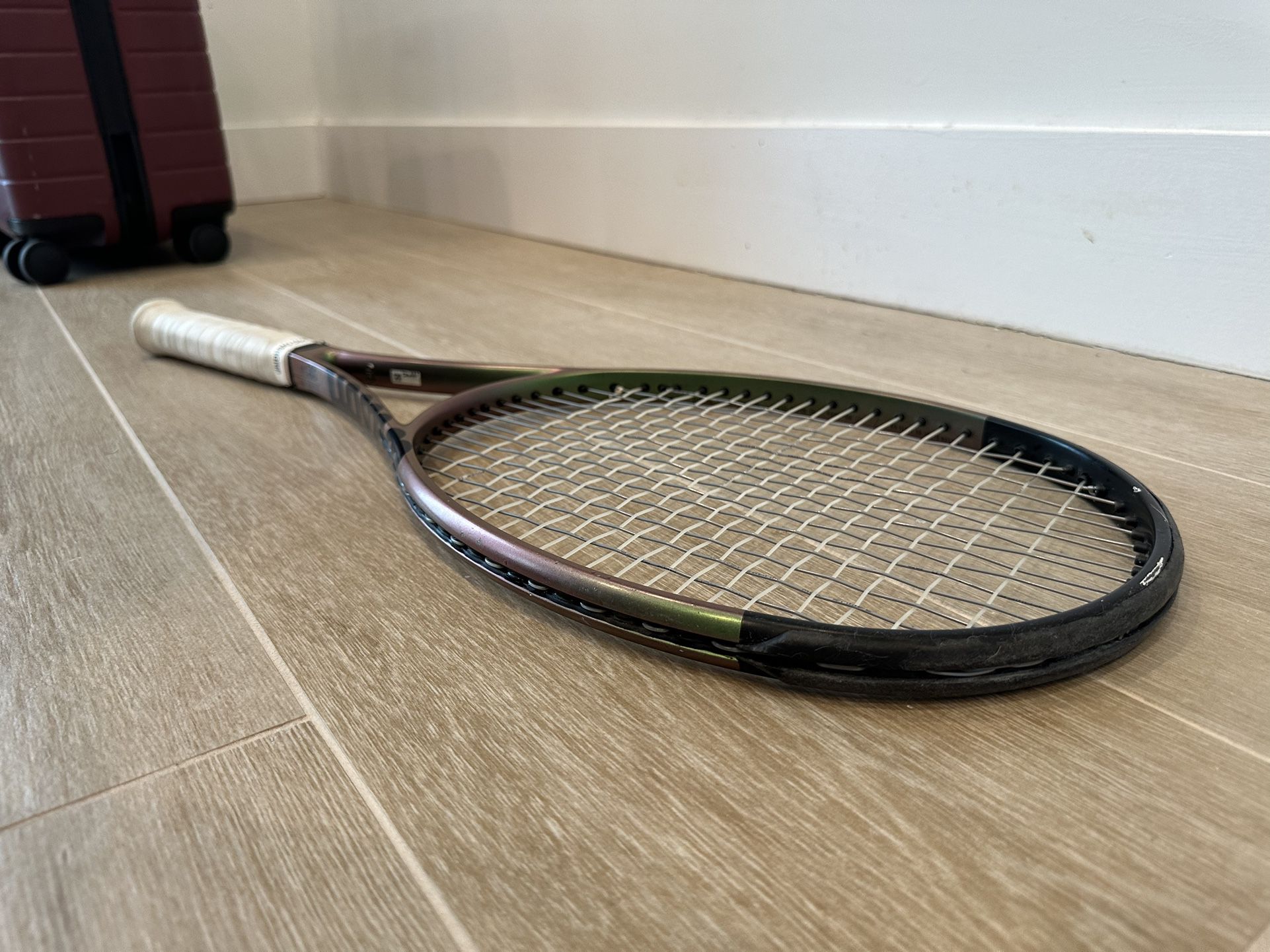 Wilson Blade V8 Tennis Racket 