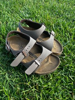 Toddler Birkenstocks, brown sandals. Brand new item. Never worn