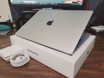Apple MacBook Pro, 500gb, 16gb Ram, Touchbar, 20