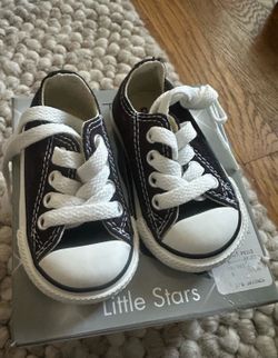 New baby converse Infant size 2