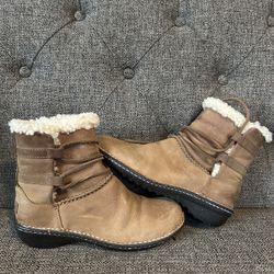 Ugg Boots Size 6 For Women $50 Firm 