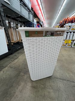 White Plastic Laundry Hamper with Lid