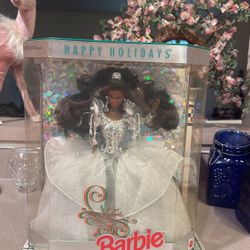 Vtg Barbie Special Edition Happy Holidays 1992 Afro American