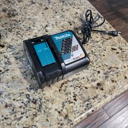 Makita Fast Charger New 