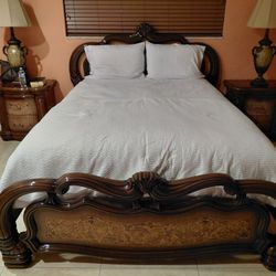 Queen Size Bedroom Set For Sale