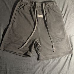 Fear of God Essentials black shorts Size M 