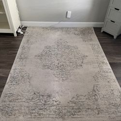 5’2” x 7’ Neutral Vintage/Distressed Medallion Rug | Guest Room Kept | Low-Pile, Non-Shedding
