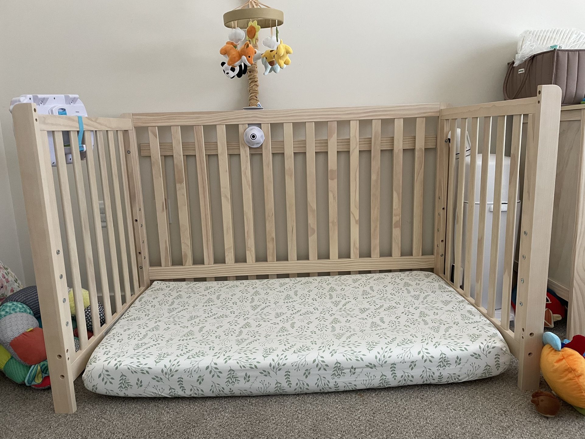 Carters Crib With Mattress Included
