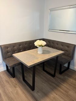 Charcoal grey Dining table set LIKE NEW (UTC area)