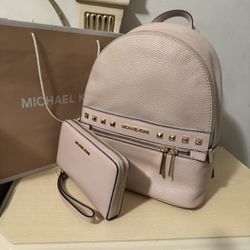 New!!!! Michael Kors Backpack Powdered Pink Set 