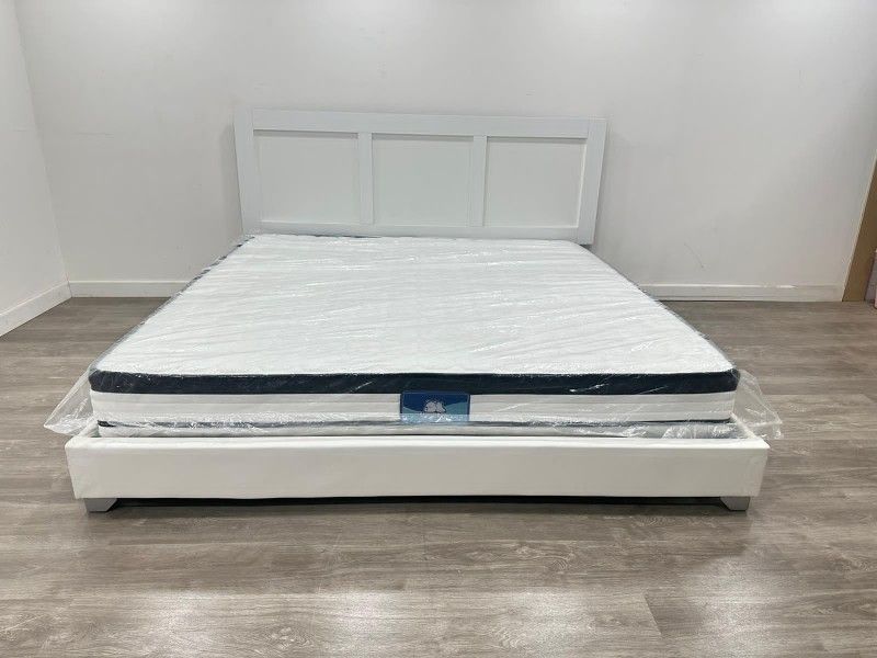 QUEEN SIZE BED WITH MATTRESS