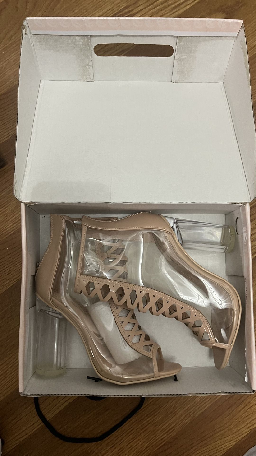 Size of 8/elegant collection