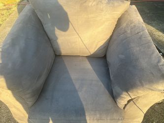 Ashley Furniture Darcy Chair 